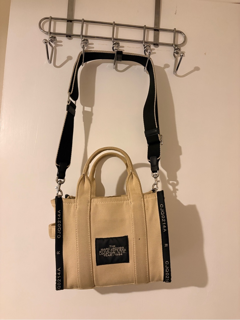 Marc Jacobs Beige Canvas 'The Tote Bag' with Black Logo - Picture 3 of 6